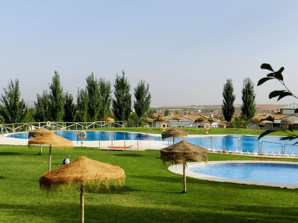 Camping La Sierrecilla Humilladero Kültér fotó